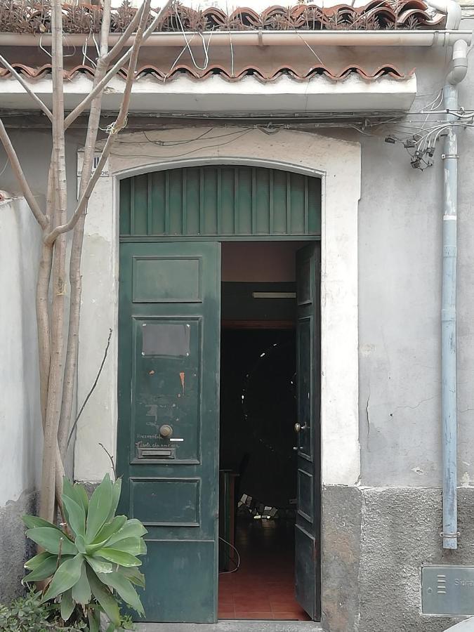 Economic Room Катания Екстериор снимка